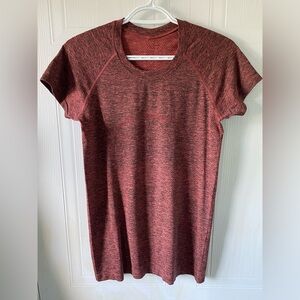 Lululemon Swiftly tech short sleeve 2.0 in size 8